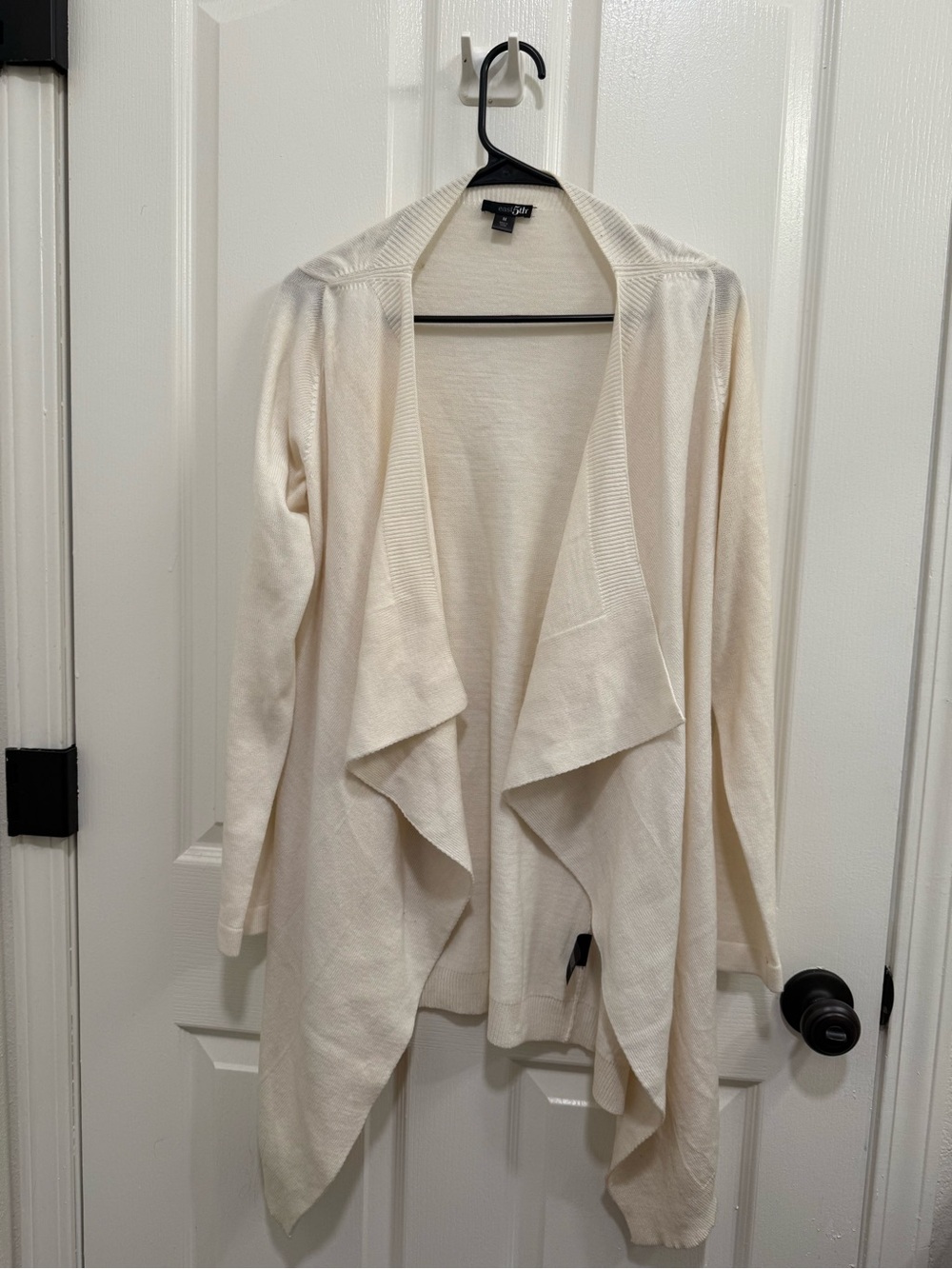 East 5th Cardigan in white, size M